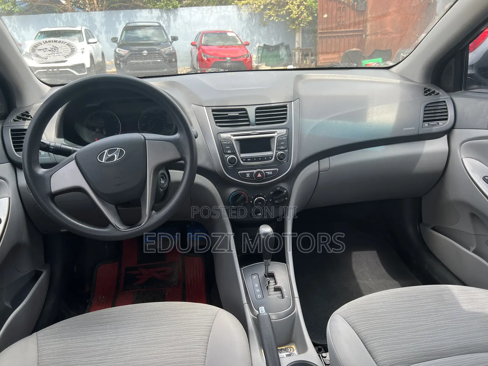 Hyundai Accent SE Sedan 2016 Silver