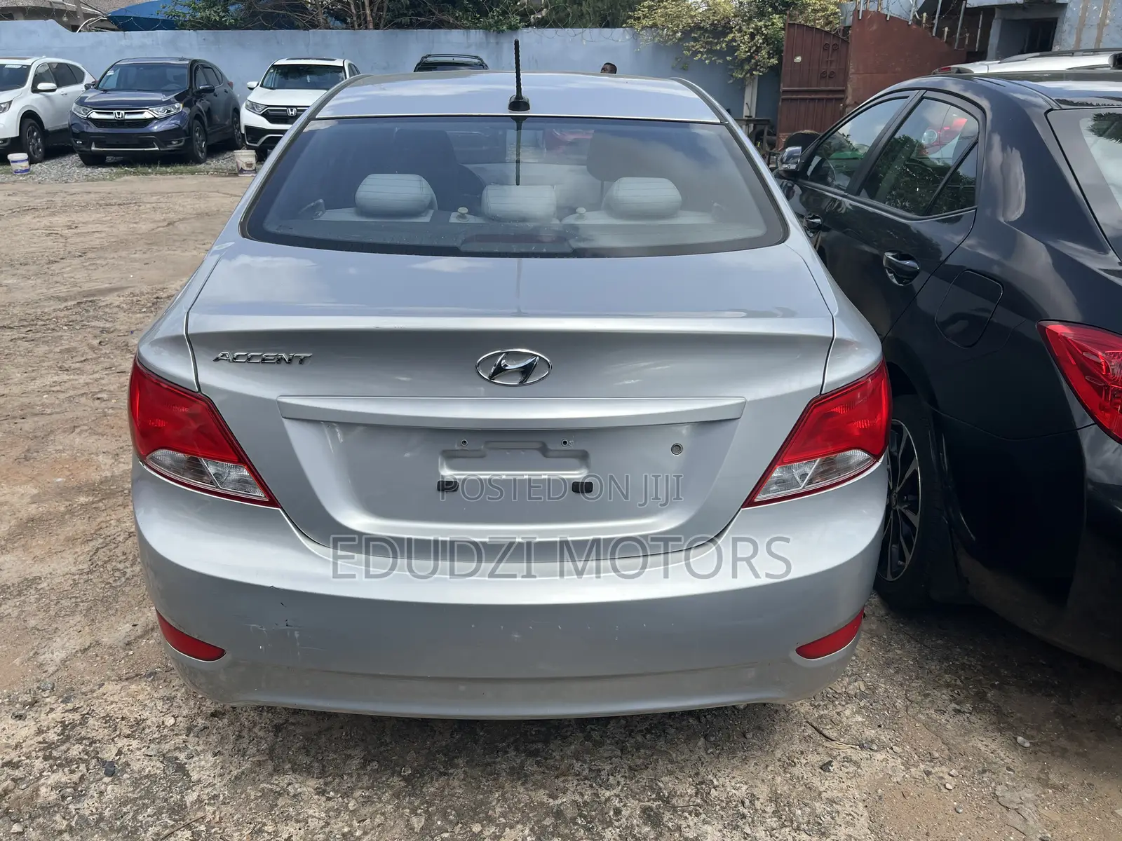 Hyundai Accent SE Sedan 2016 Silver