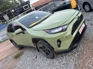 Toyota RAV4 2019 Green