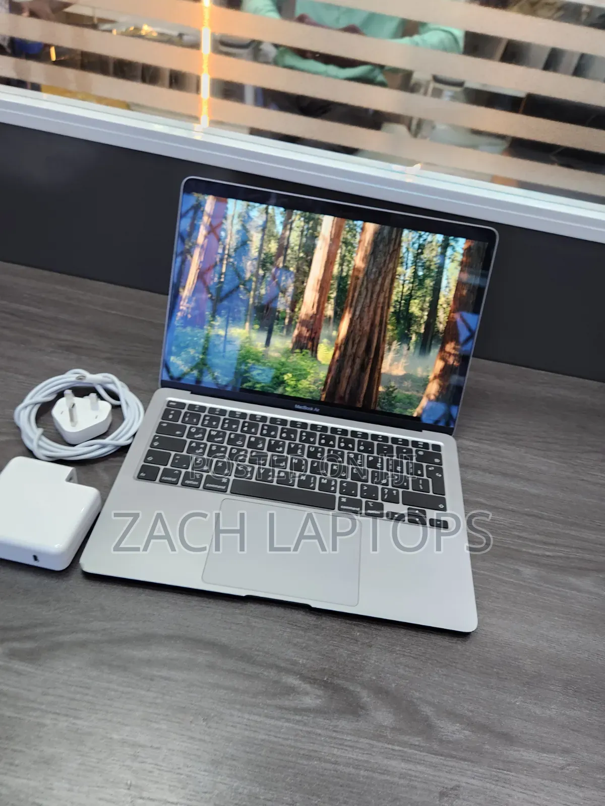 Laptop Apple MacBook Air 2020 8GB Intel Core i3 SSD 256GB