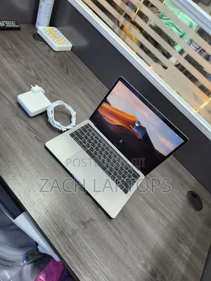 Laptop Apple MacBook Pro 2018 8GB Intel Core i5 SSD 256GB