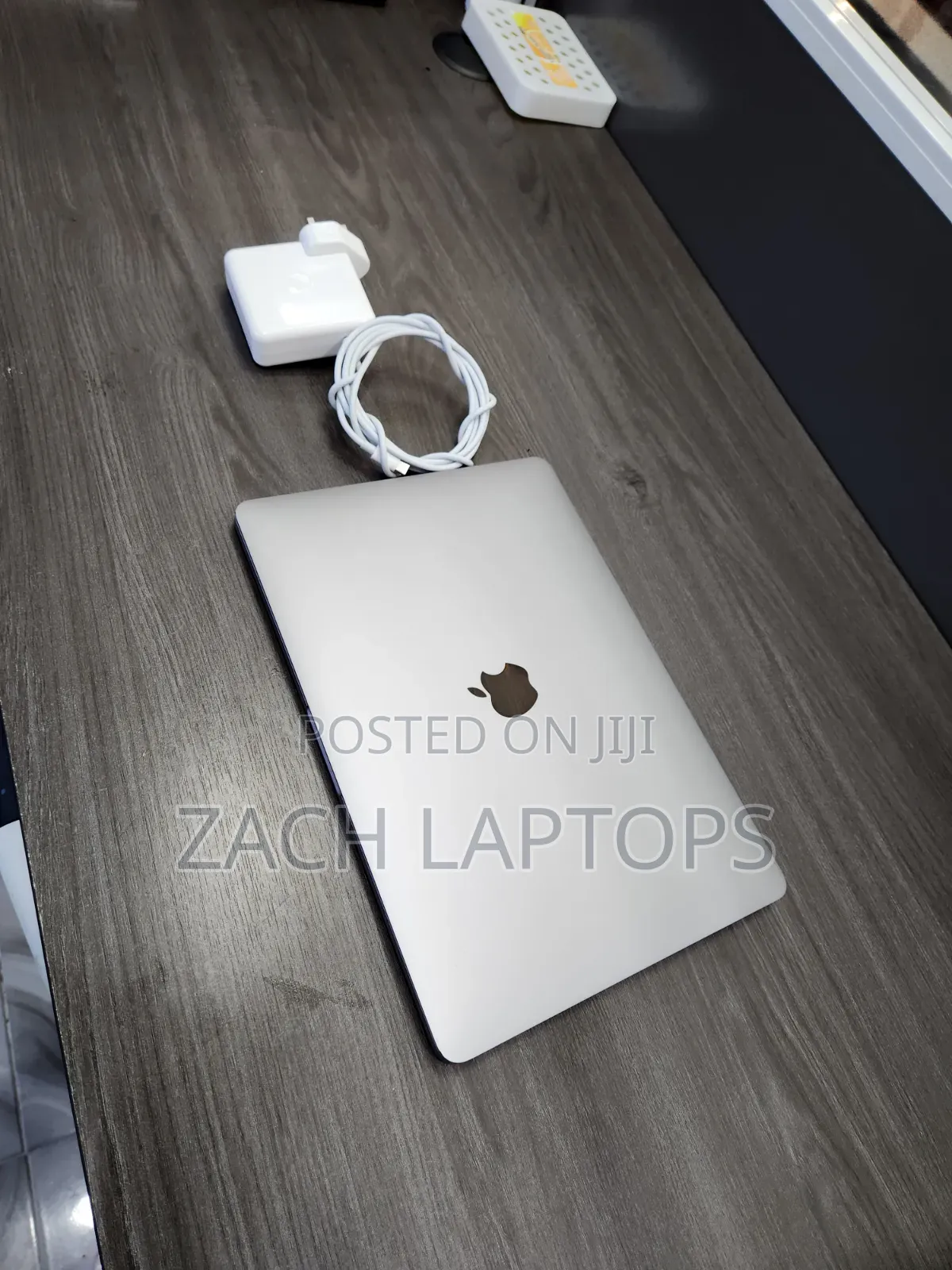 Laptop Apple MacBook Pro 2018 8GB Intel Core i5 SSD 512GB