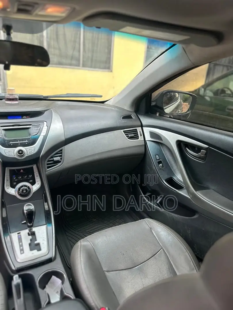 Hyundai Elantra 2012 Gray