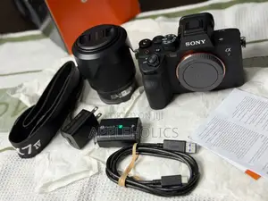 Sony A7 Iv Camera With Lense