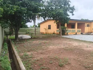 3bdrm House in Lapaz, Accra Metropolitan for rent