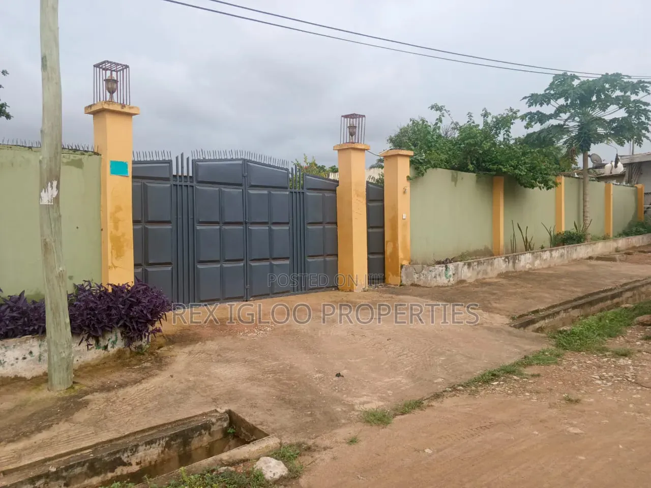 3bdrm House in Lapaz, Accra Metropolitan for rent