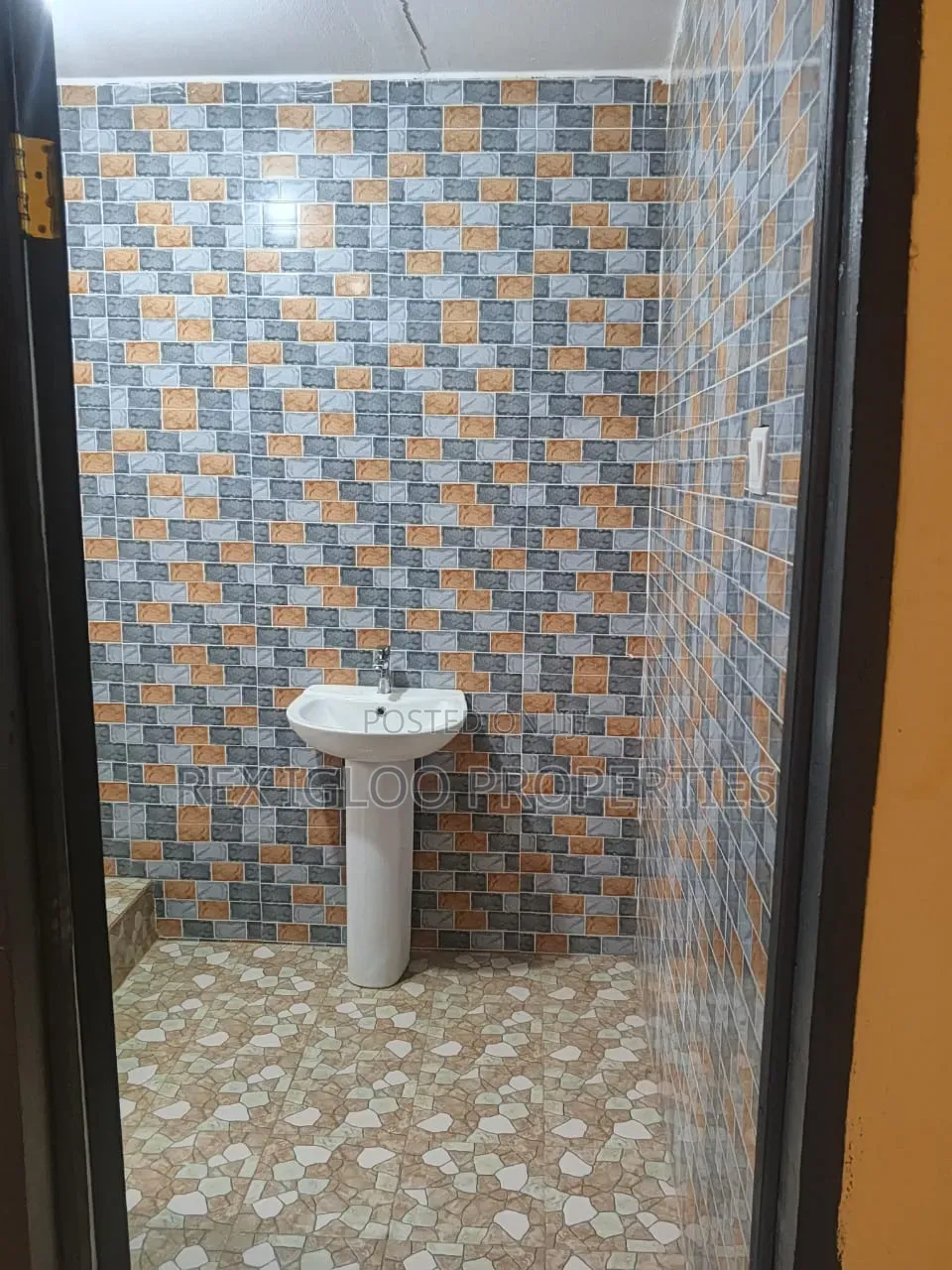 3bdrm House in Lapaz, Accra Metropolitan for rent