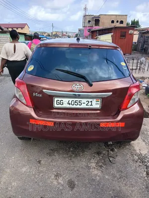 Toyota Vitz 2012 Brown