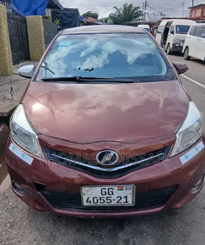 Toyota Vitz 2012 Brown