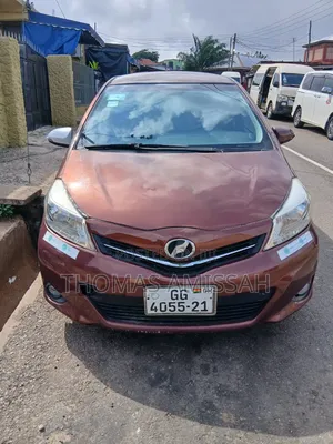 Toyota Vitz 2012 Brown