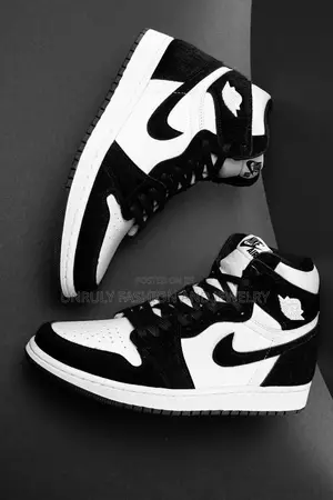 Alm Sneakers