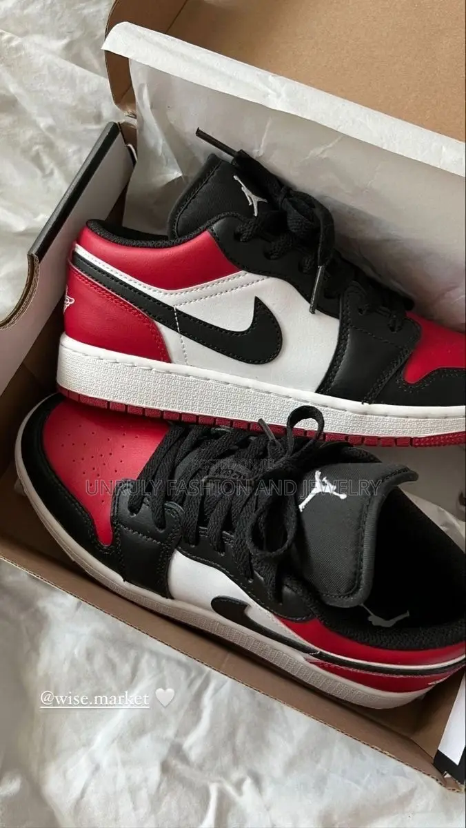 Alm Sneakers