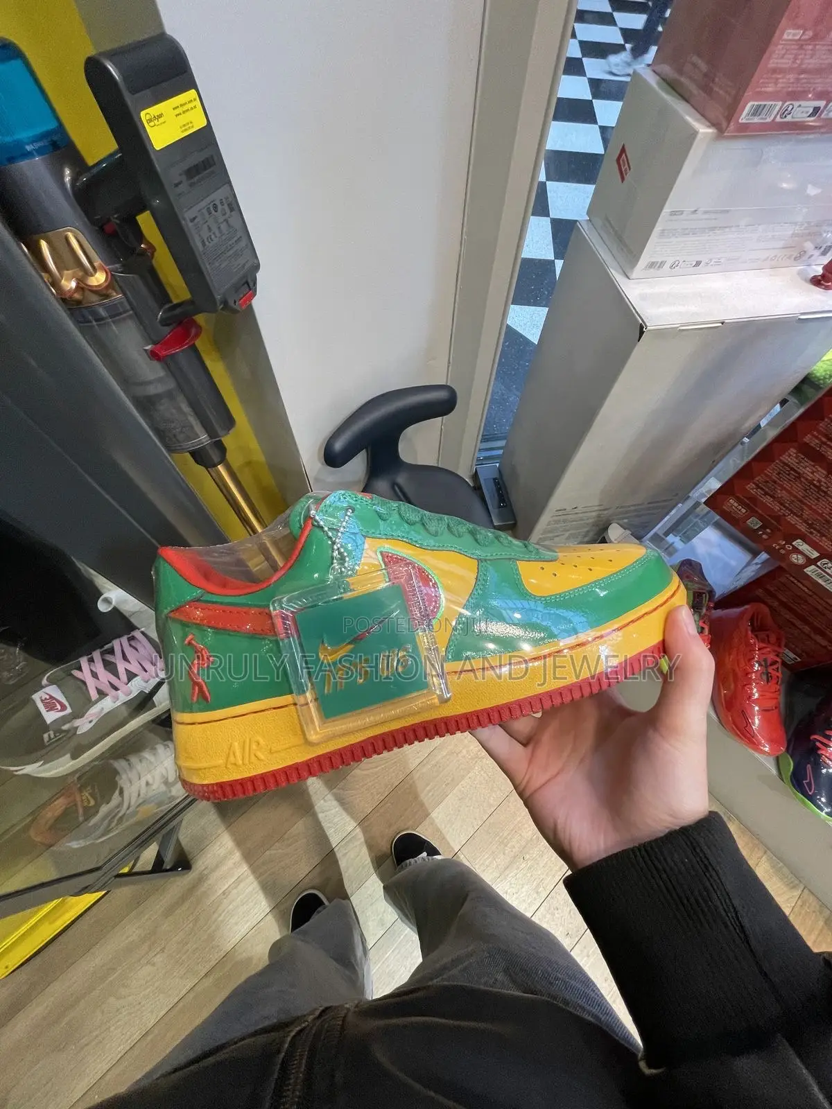 Alm Sneakers