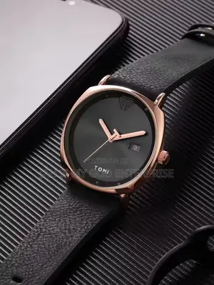 Tomi T044 Men's Minimalist Leather Casual Quartz Watch-Black Gold
