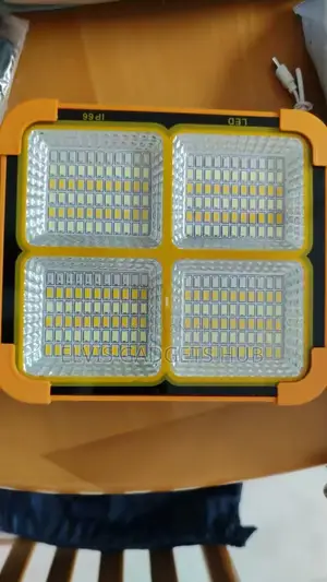Premium Rechargeable Solar 4800mah Led Flashlight