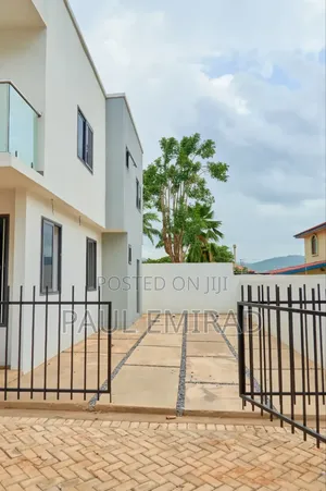 3bdrm House in Oyarifa for sale