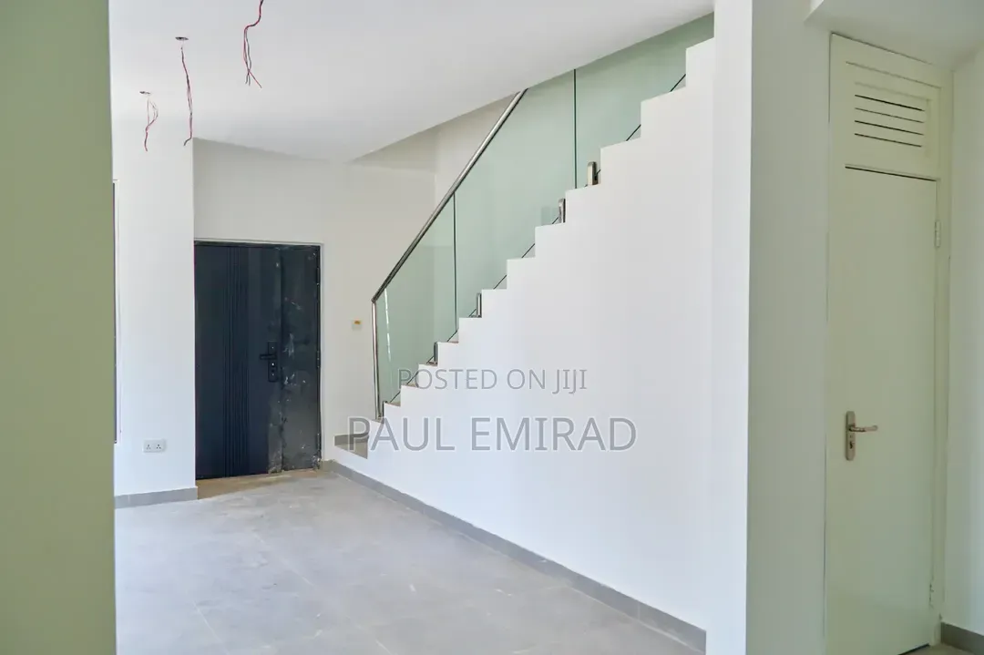 3bdrm House in Oyarifa for sale