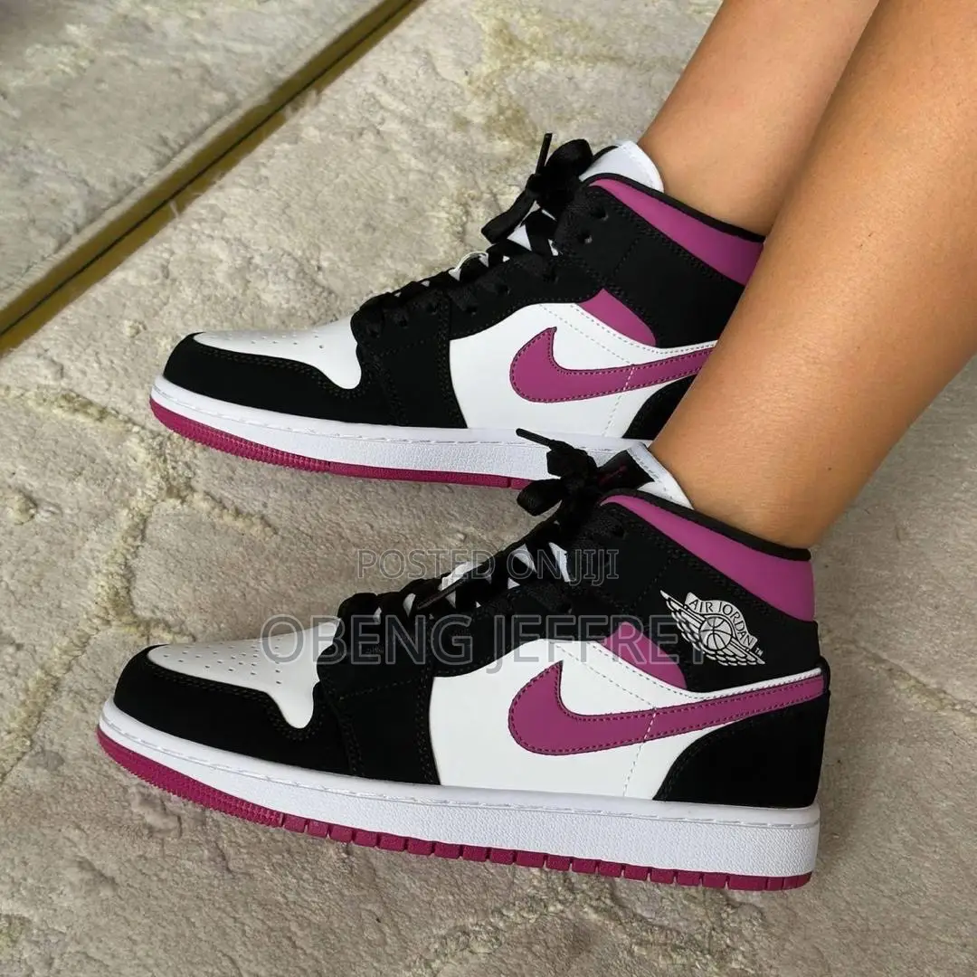 Original Nike Jordan 1 in Colours