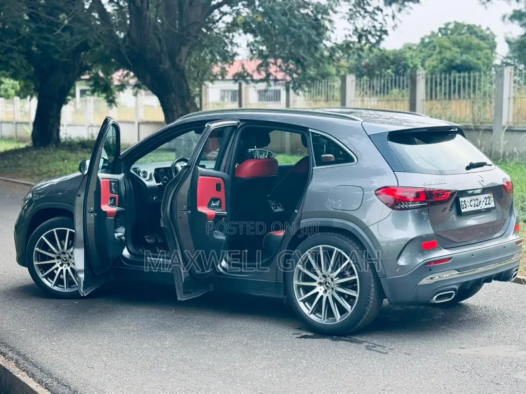 Mercedes-Benz GLA-Class 2022 Gray