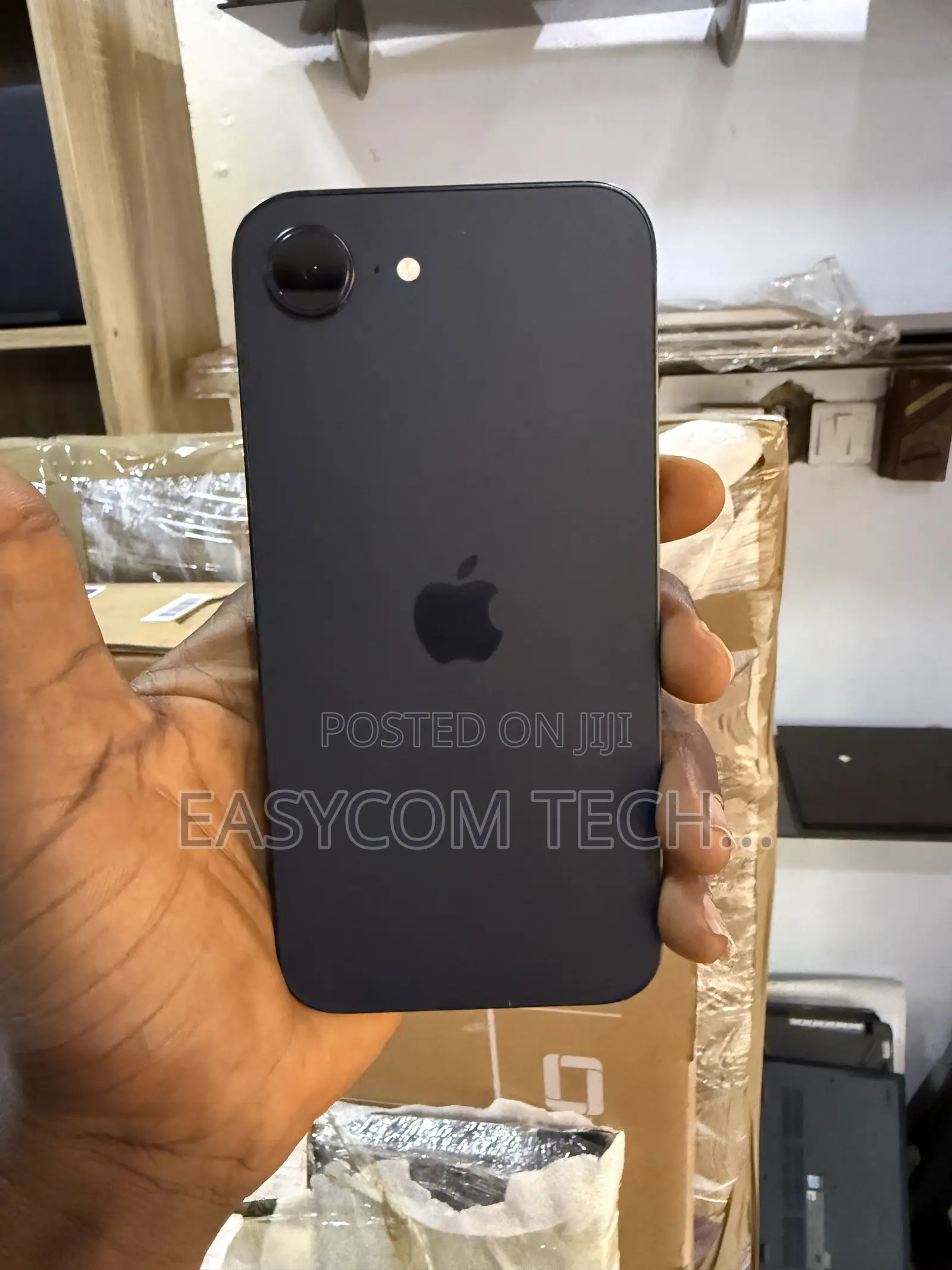 Apple iPhone 16e 128 GB Black