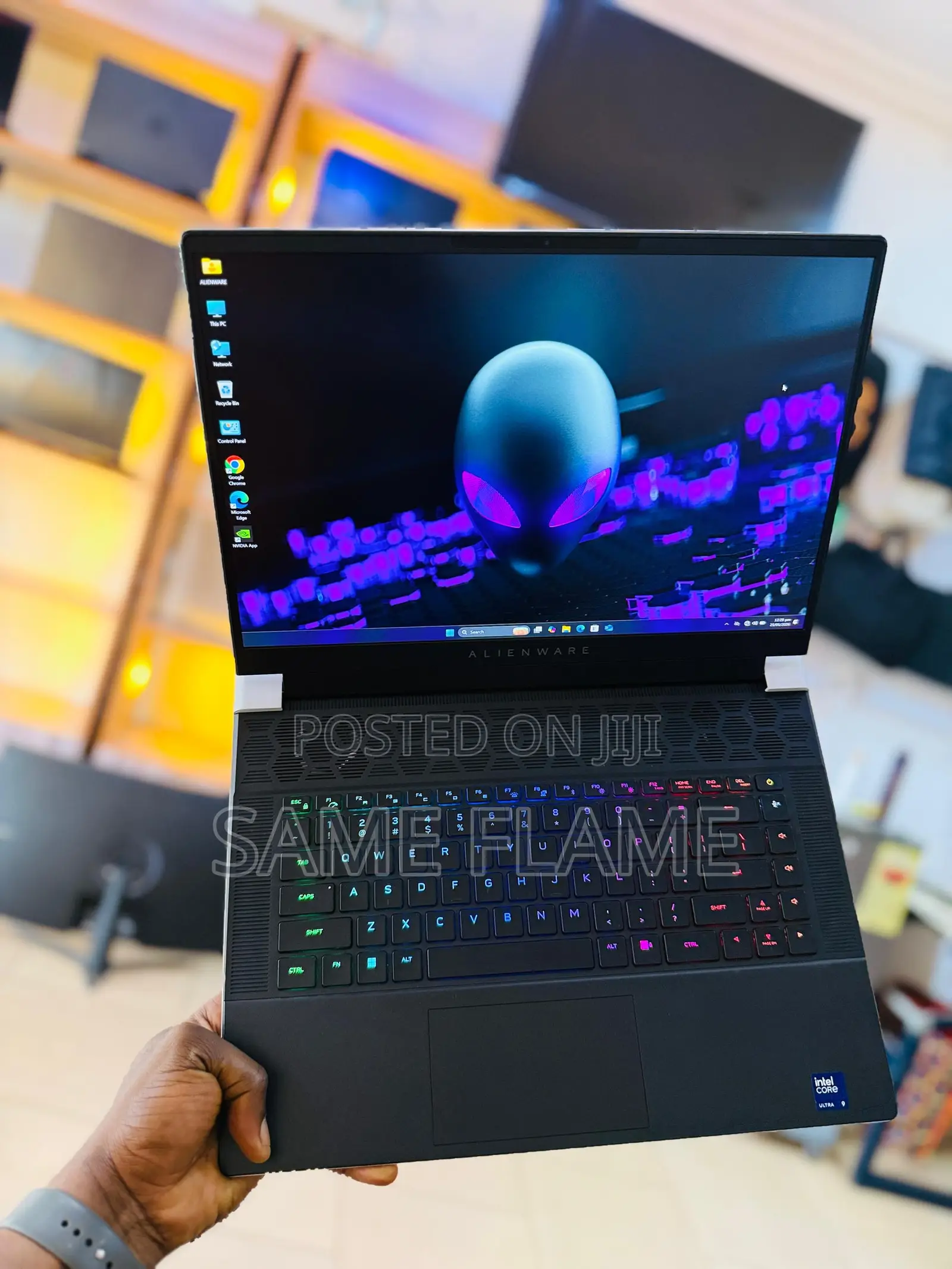New Laptop Alienware X16 R2 32GB Intel Core Ultra 9 SSD 1T