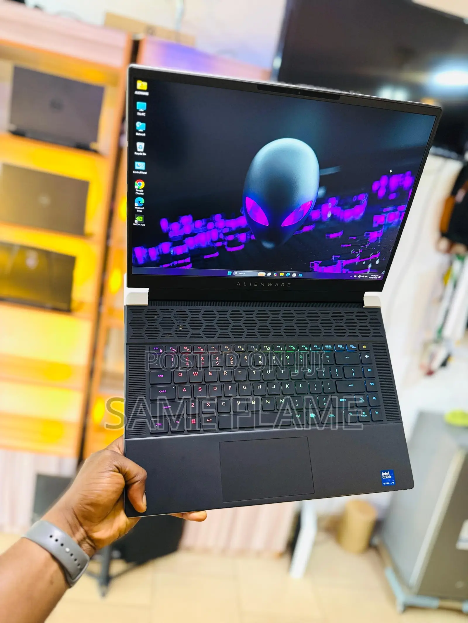 New Laptop Alienware X16 R2 32GB Intel Core Ultra 9 SSD 1T
