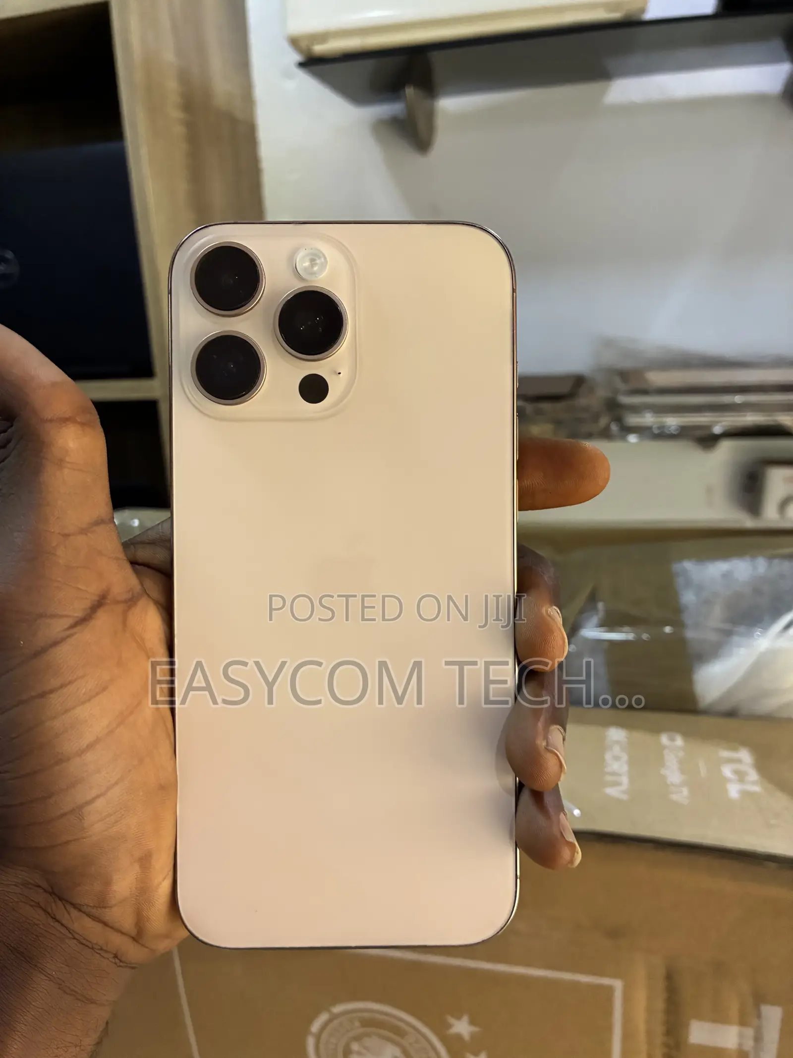 Apple iPhone 16 Pro Max 256 GB Gold