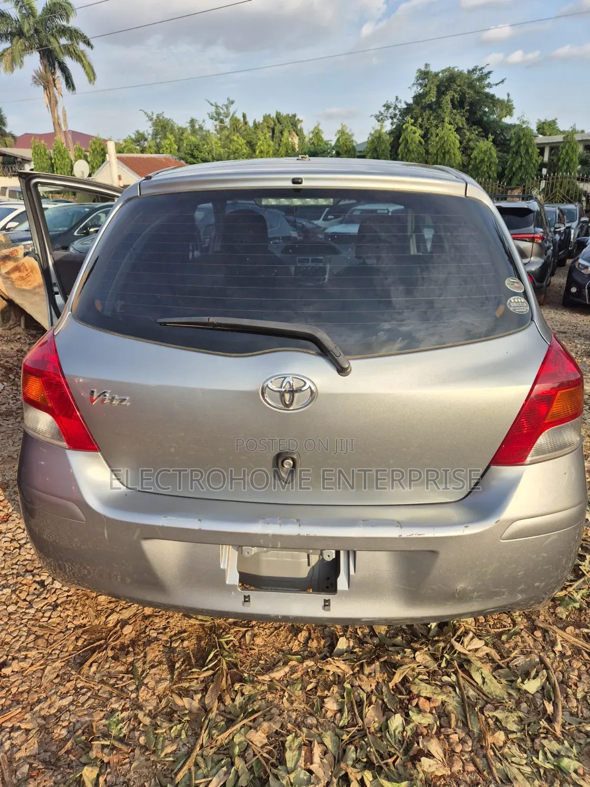 Toyota Vitz 2010 Gray