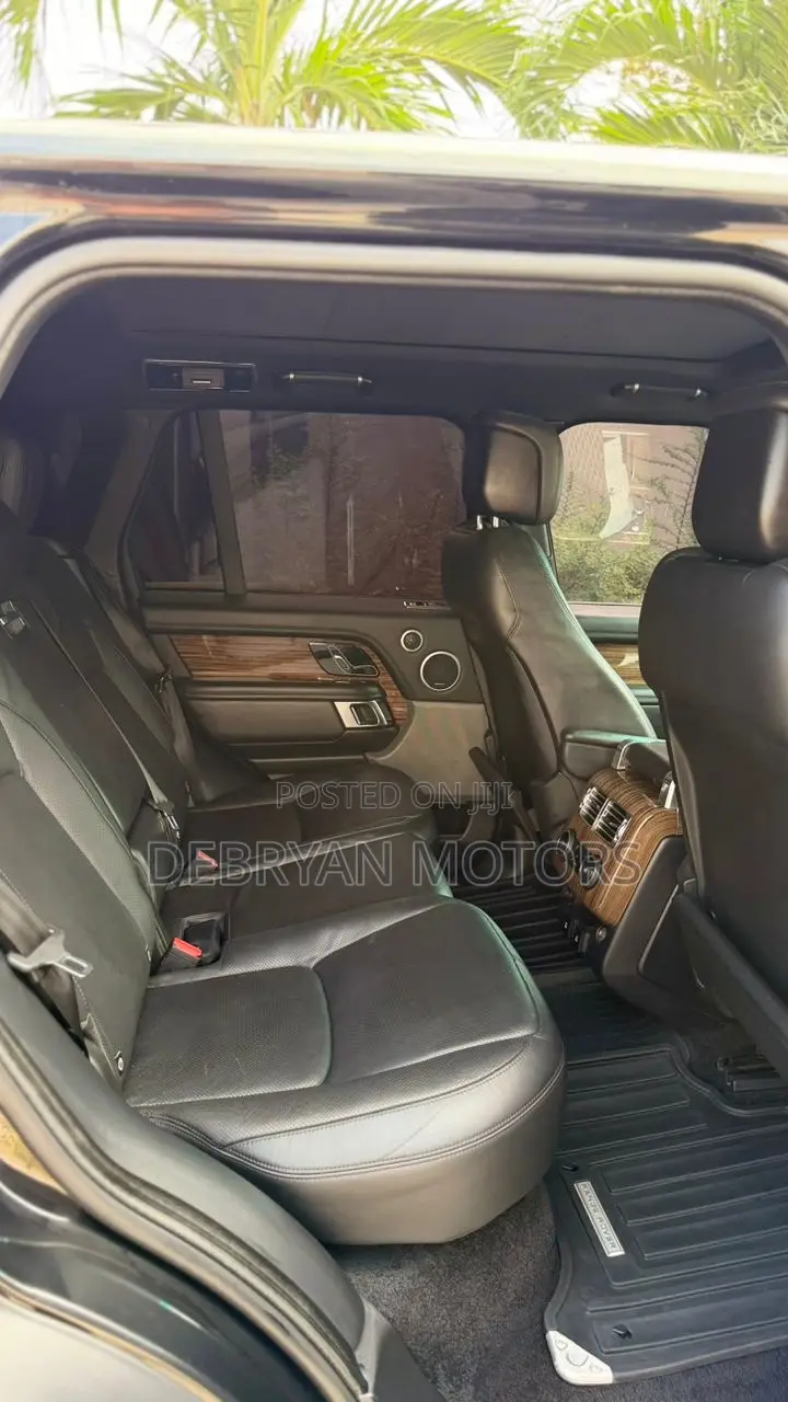 Land Rover Range Rover Vogue 2019 Black