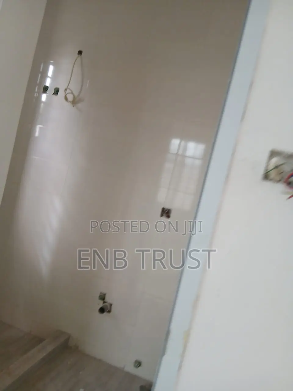 4bdrm Duplex in Sakumono for sale