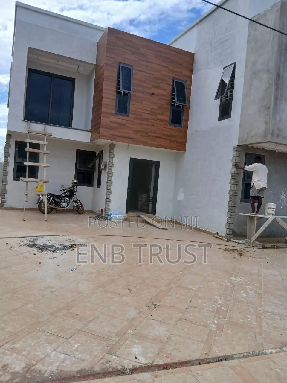 4bdrm Duplex in Sakumono for sale