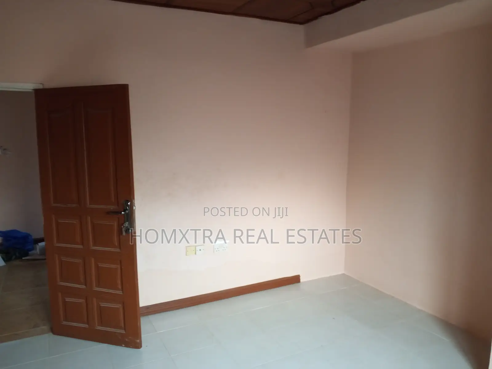 3bdrm Apartment in Homxtra Real Estates, Last Stop for rent