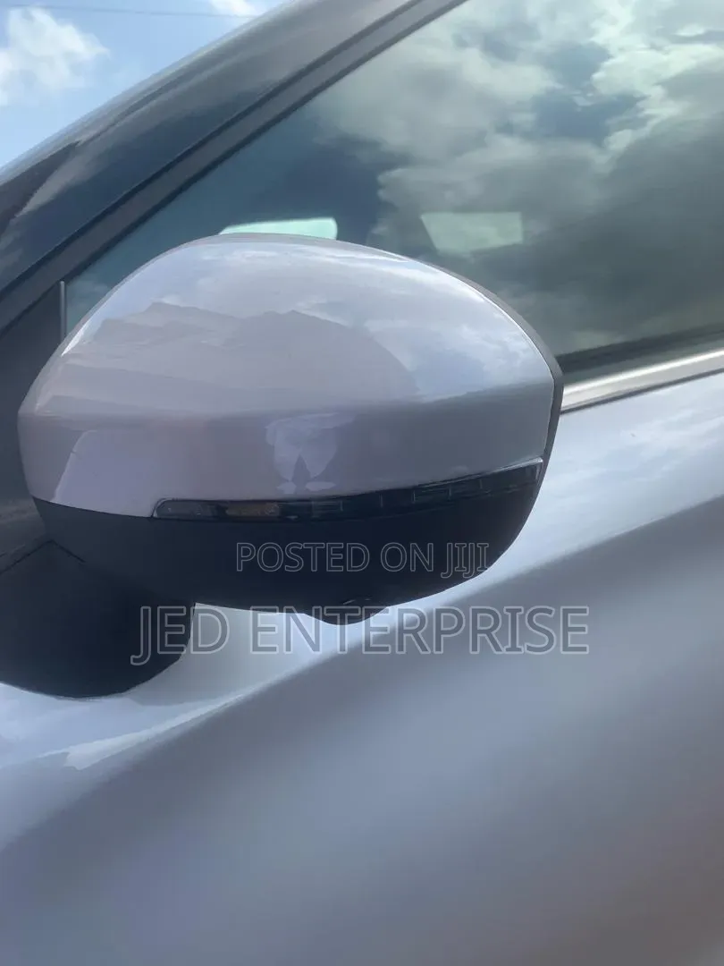 Mitsubishi Outlander 2024 White