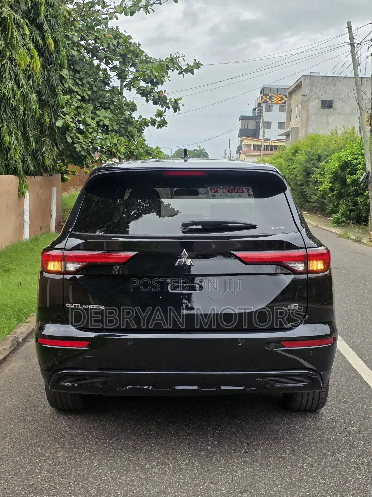 Mitsubishi Outlander 2022 Black