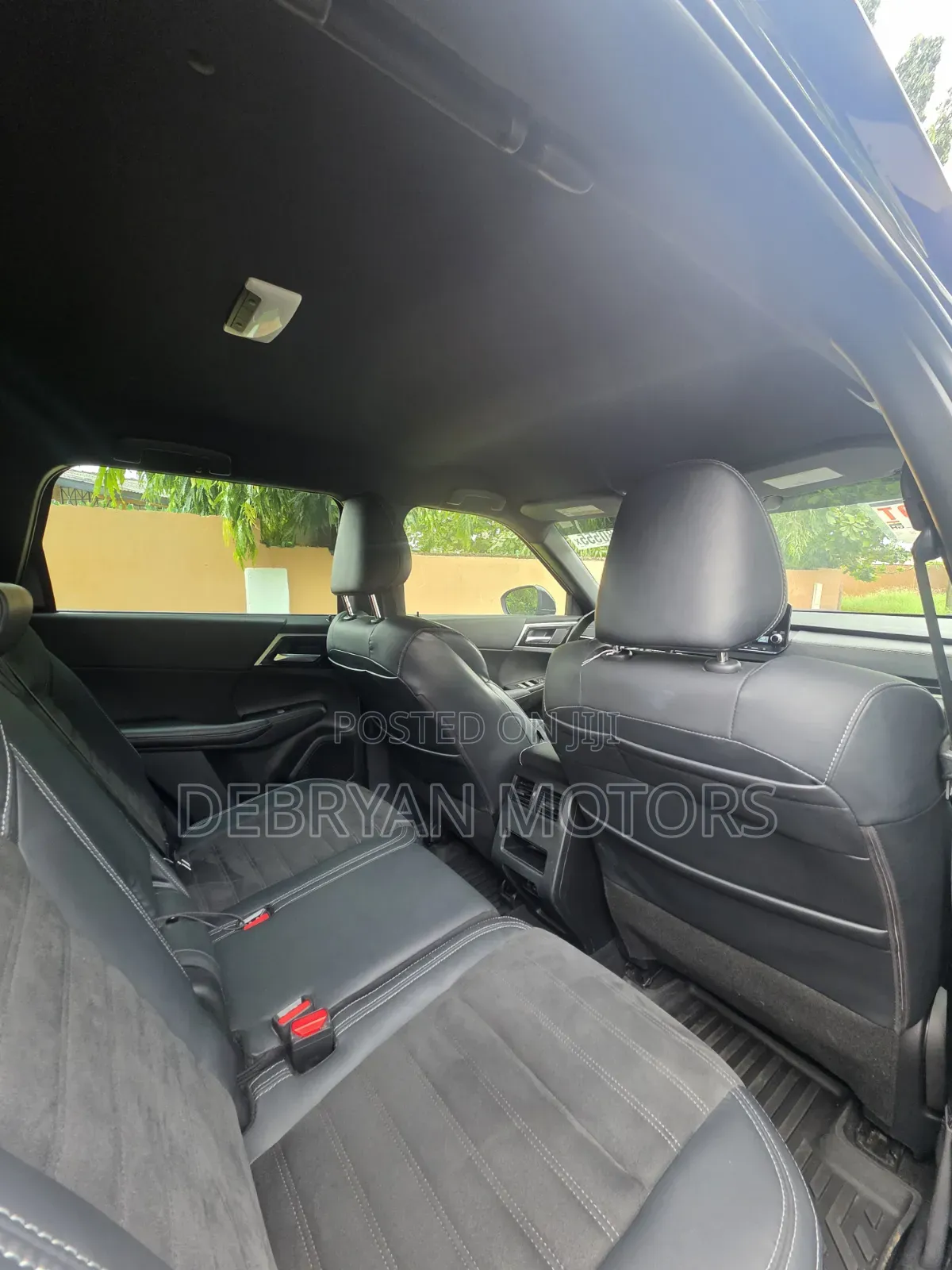 Mitsubishi Outlander 2022 Black