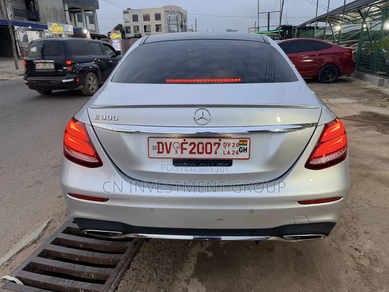 Mercedes-Benz E300 Base RWD Sedan (2.0L 4cyl 9A) 2017 Silver