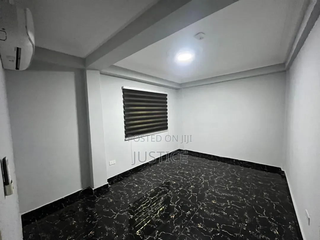 4bdrm Apartment in Awoshie, Last Stop for rent
