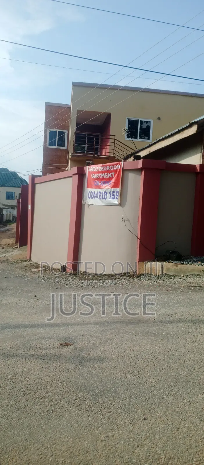 4bdrm Apartment in Awoshie, Last Stop for rent