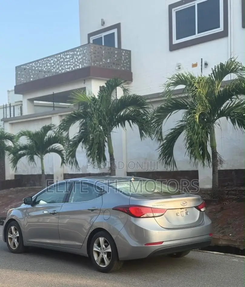 Hyundai Elantra 2016 Silver