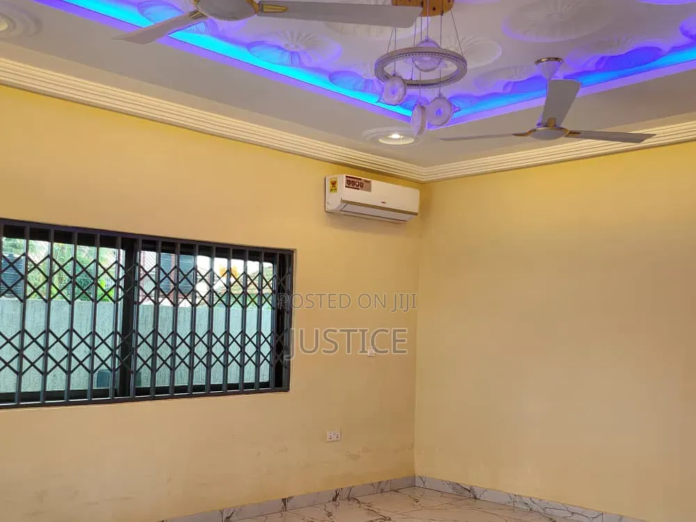 4bdrm House in Spintex, Baatsona Total for rent