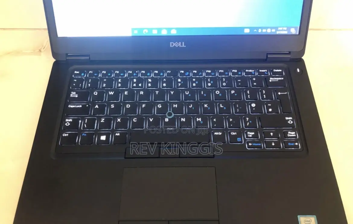 Laptop Dell Latitude 12 5289 8GB Intel Core i5 HDD+SSD 256GB