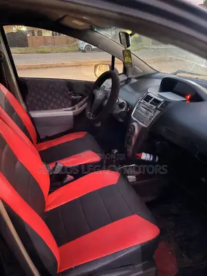 Toyota Vitz 1.3 FWD 5dr 2010 Black