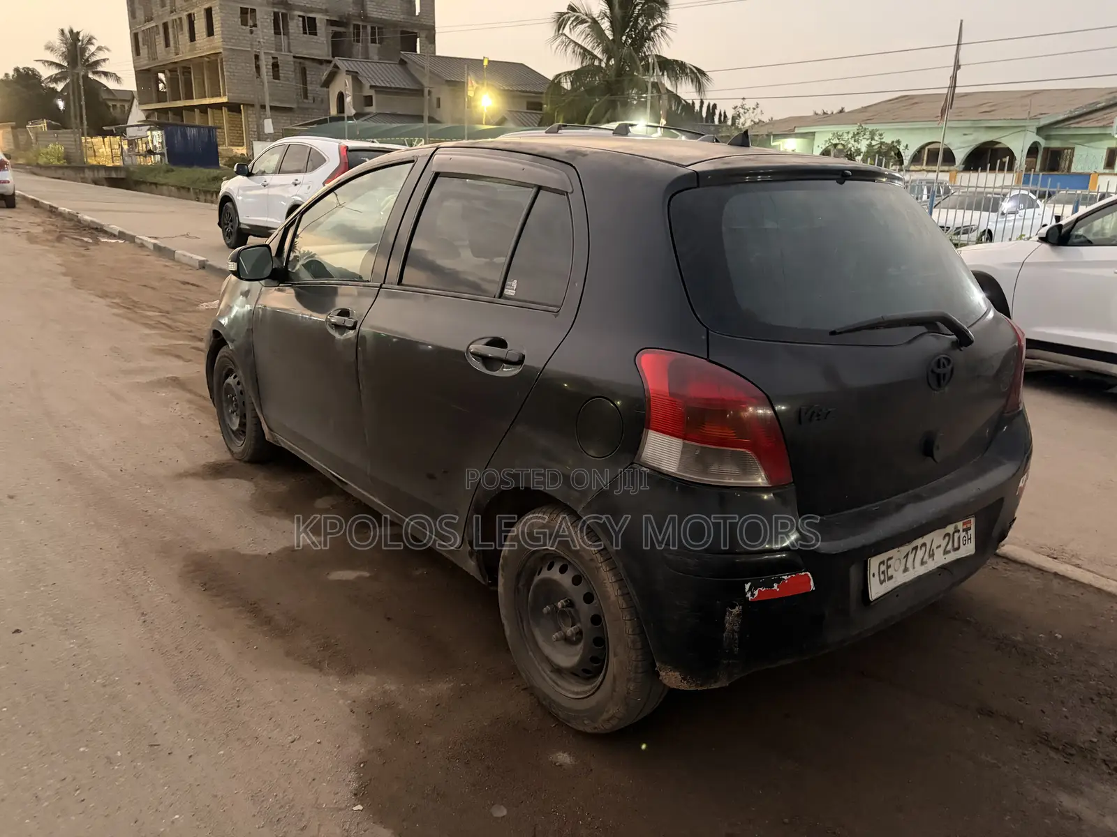 Toyota Vitz 1.3 FWD 5dr 2010 Black