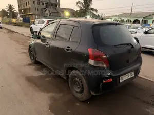 Toyota Vitz 1.3 FWD 5dr 2010 Black