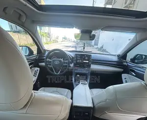 Toyota Avalon Limited FWD Sedan (3.5L V6 8A) 2019 Black