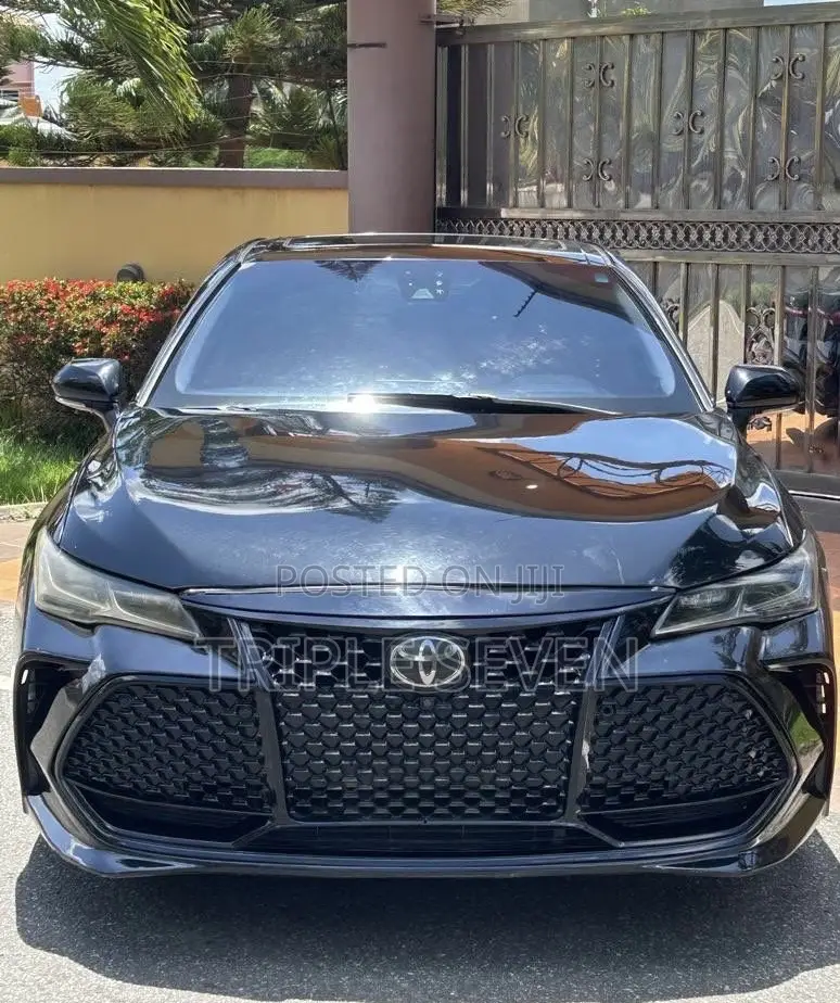 Toyota Avalon Limited FWD Sedan (3.5L V6 8A) 2019 Black