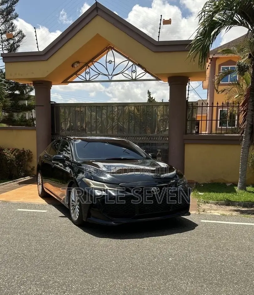 Toyota Avalon Limited FWD Sedan (3.5L V6 8A) 2019 Black