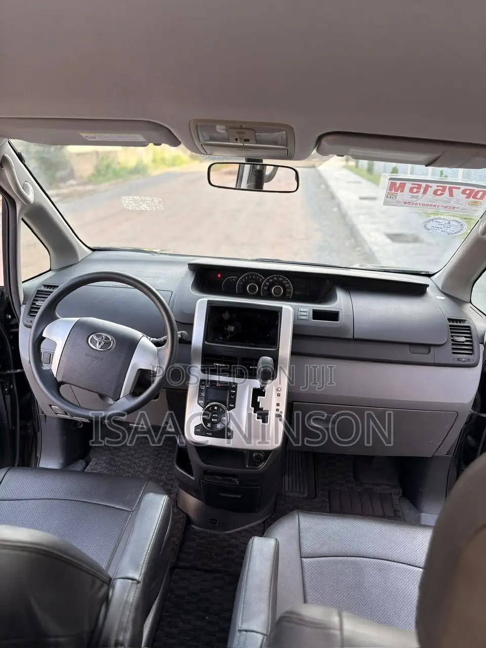 Toyota Voxy 2011 Black
