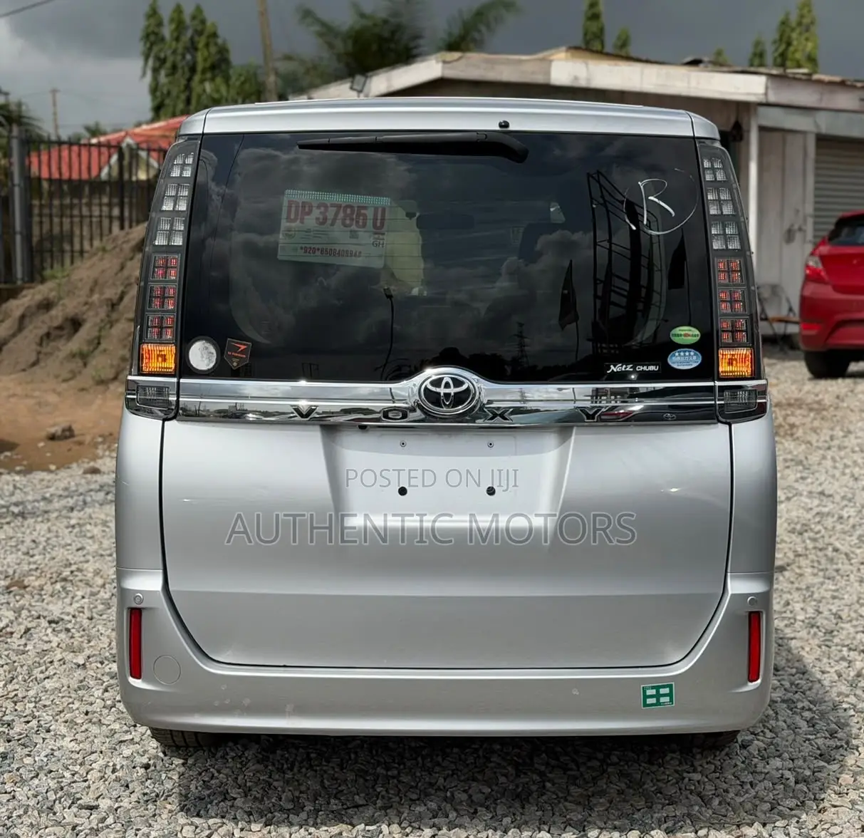 Toyota Voxy 2015 Silver