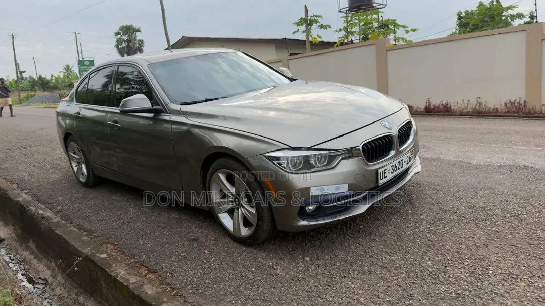 BMW 330i 2017 Gold